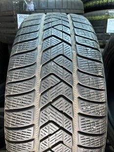 Зимові шини 235/60 R18 Pirelli Winter 107H б/в 205333 фото