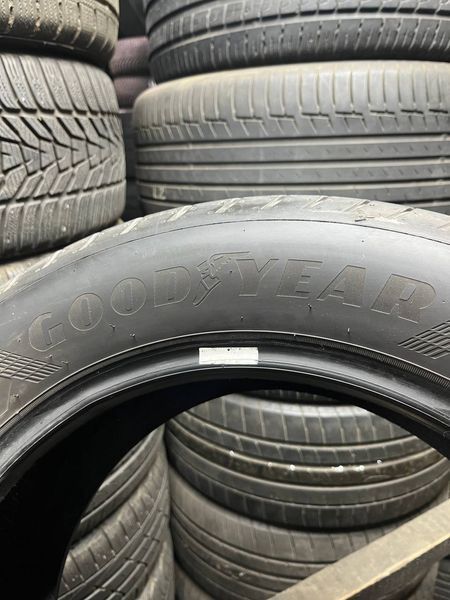 Літні шини 225/55 R17 Goodyear F1 97V б/в 201617 фото