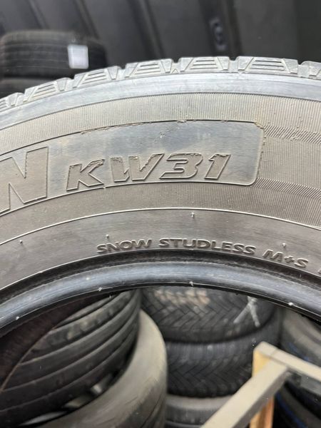 Зимние шины 235/65 R17 Kumho KW31 108R б/в 204104 фото