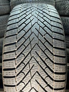 Зимові шини 235/55 R19 Pirelli Winter 2 105H б/в 204182 фото