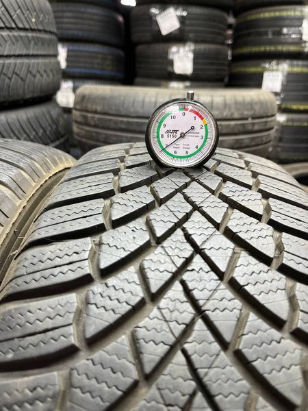 Зимние шины 205/55 R17 Bridgstone LM005 95V б/в 204134 фото