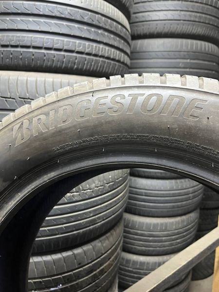 Зимние шины 225/60 R18 Bridgstone A005 104V б/у 201219 фото