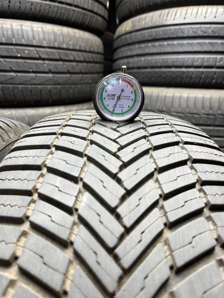 Зимние шины 225/60 R18 Bridgstone A005 104V б/у 201219 фото