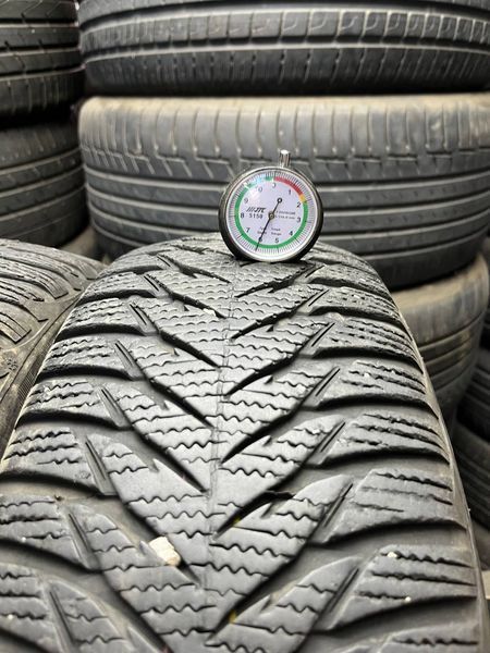 Зимові шини 195/60 R16C Goodyear UltraGrip 8 99/97T б/в 200781 фото