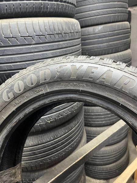 Зимові шини 195/60 R16C Goodyear UltraGrip 8 99/97T б/в 200781 фото