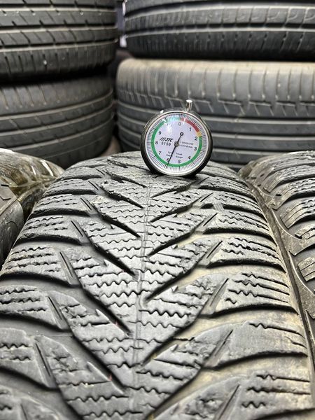 Зимові шини 195/60 R16C Goodyear UltraGrip 8 99/97T б/в 200781 фото