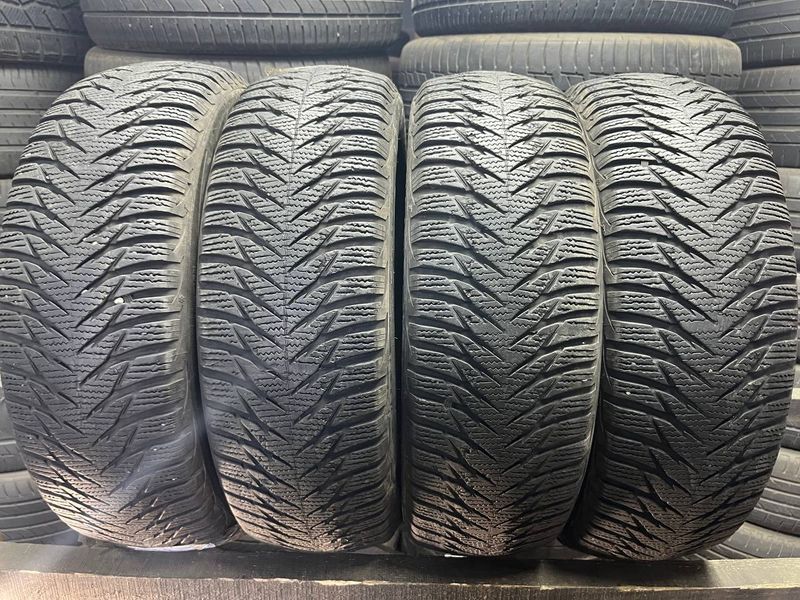 Зимові шини 195/60 R16C Goodyear UltraGrip 8 99/97T б/в 200781 фото
