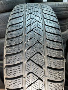 Зимние шины 205/60 R17 Pirelli Sottozero 3 93H б/в 204137 фото