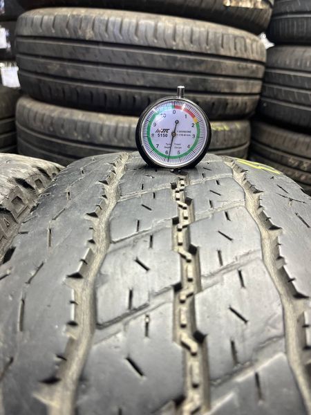 Літні шини 215/70 R15C Bridgstone R630 109/107S б/в 202753 фото