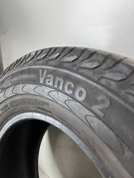 Літні шини 215/65 R15C Continental Vanco 2 104/102T б/в 100398 фото