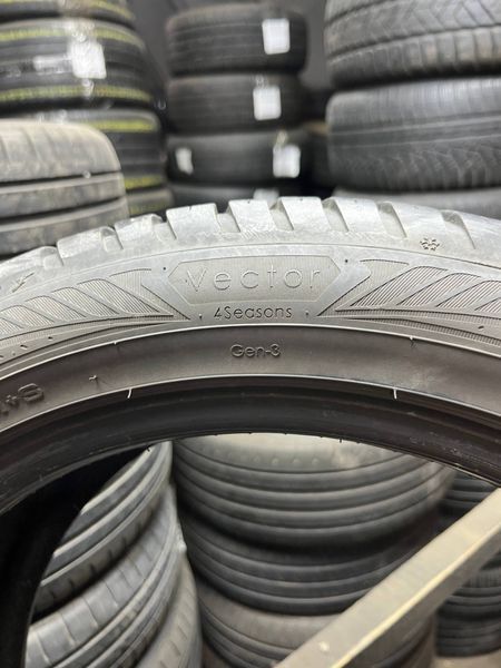 Зимові шини 215/50 R17 Goodyear 4Season 95W б/в 204130 фото