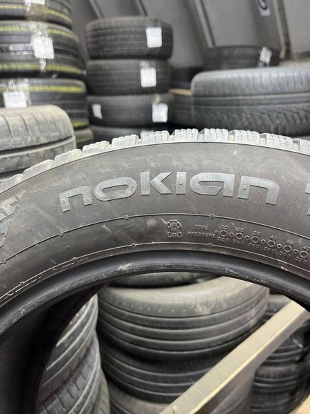 Зимові шини 235/55 R17 Nokian Snowproof P 103V б/в 204094 фото