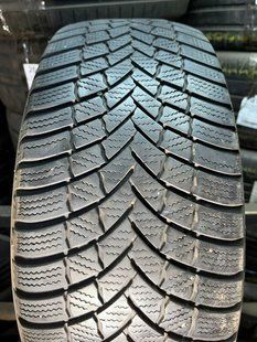 Зимові шини 205/55 R16 Bridgstone LM 001 91H б/в 205385 фото