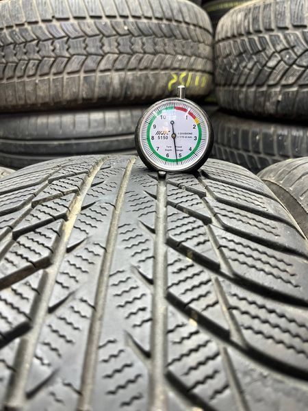 Зимние шины 215/55 R17 Bridgstone LM001 98V б/в 204169 фото