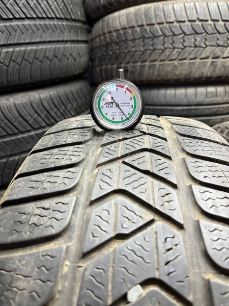 Зимові шини 215/55 R17 Pirelli Sottozero 3 98V б/в 204170 фото