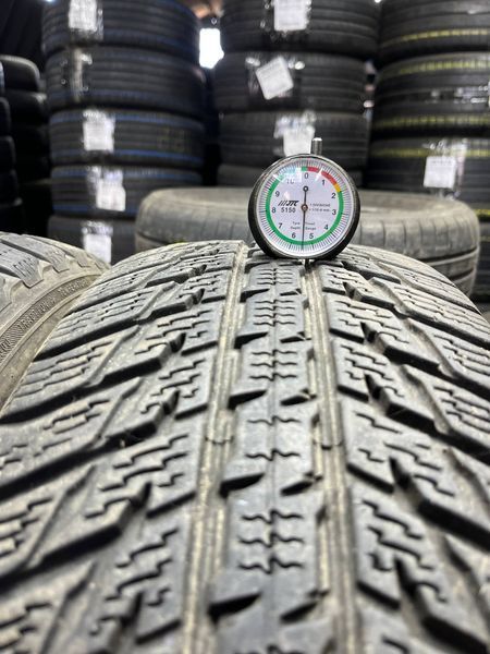 Зимние шины 215/65 R17 Nokian WR3 103H б/в 204091 фото