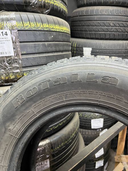 Зимові шини 215/70 R15C RoTaLLa S110 109/107R б/в 205356 фото