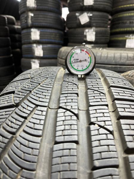 Зимові шини 235/35 R20 Pirelli Sottozero 92W б/в 204074 фото