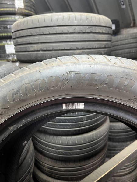 Літні шини 225/55 R17 Goodyear Asymetric 3 97Y б/в 204040 фото