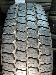 Зимние шины 215/70 R15C Maxxis Vanpro 109/107R б/в 205371 фото