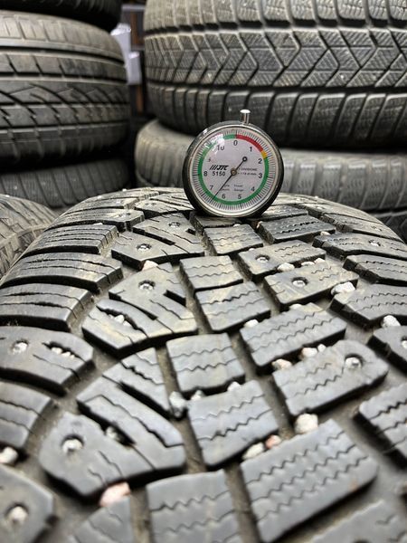 Зимові шини 225/55 R17 Continental Ise Contact 2 101T б/в 206223 фото