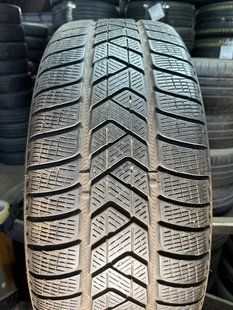 Зимові шини 235/55 R20 Pirelli Scorpion 105H б/в 204064 фото