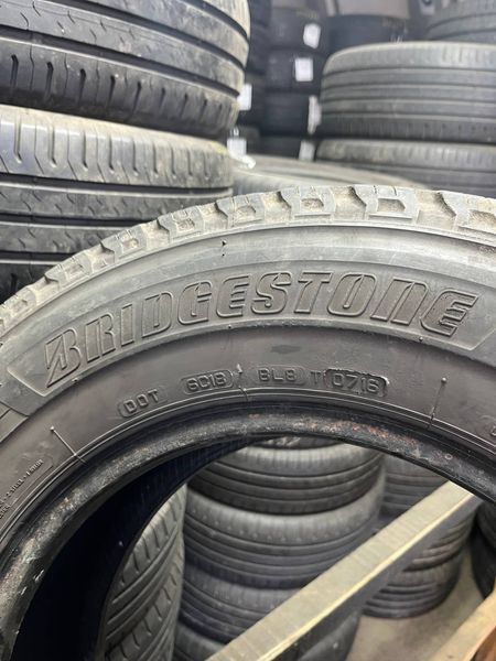 Літні шини 215/70 R15C Bridgstone R630 109/107S б/в 202789 фото
