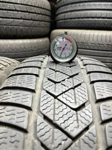 Зимові шини 215/50 R18 Pirelli Sottozero 3 92V б/в 201193 фото