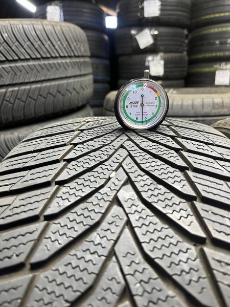 Зимові шини 245/40 R20 Nexen Sport 99W б/в 204144 фото