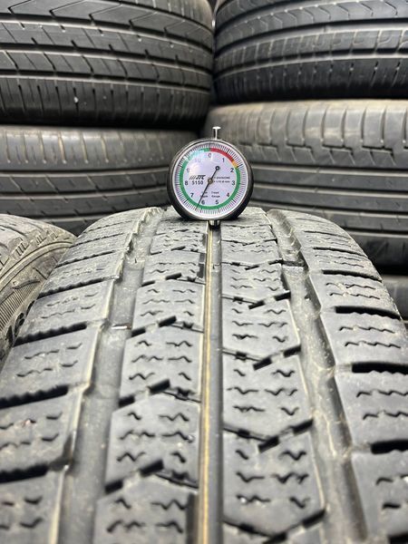 Зимові шини 205/65 R16C Nexen WinGuard WT1 107/105T б/в 200963 фото