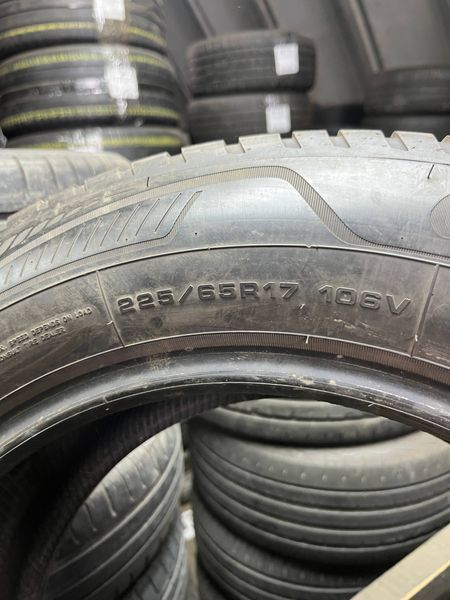 Зимние шины 225/65 R17 Goodyear 4 Season 106V б/в 204057 фото