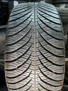 Зимние шины 235/55 R17 Goodyear Vector 103V б/в 204081 фото