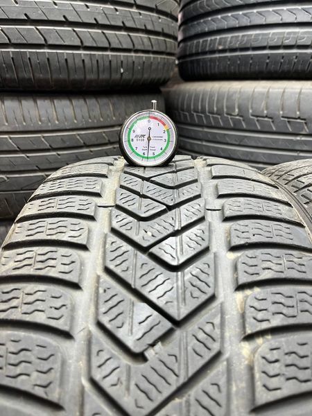 Зимние шины 235/35 R19 Pirelli Sottozero 3 91W б/у 200665 фото