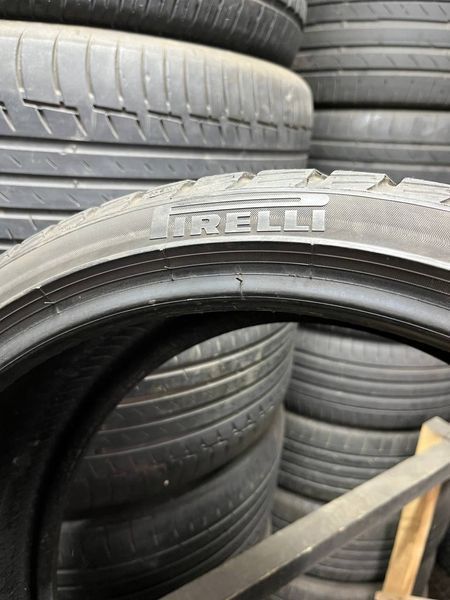Зимние шины 235/35 R19 Pirelli Sottozero 3 91W б/у 200665 фото