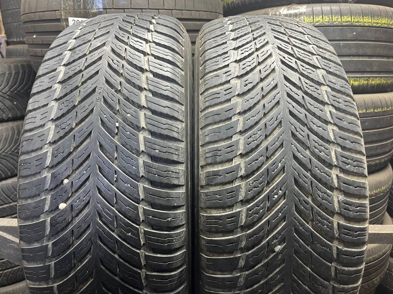 Зимние шины 235/65 R17 Nokian SUV 108V б/в 205225 фото