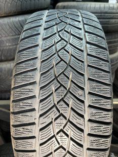 Зимние шины 215/55 R17 Goodyear Ultra grip 98V б/в 204115 фото