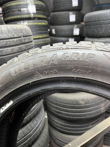 Зимние шины 215/55 R17 Goodyear Ultra grip 98V б/в 204115 фото